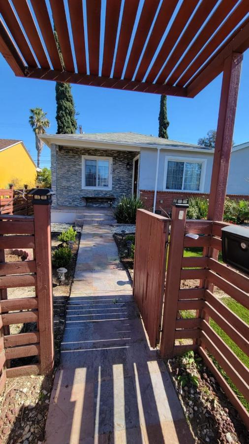 Adorable Modern Guesthouse With Full Kitchen Los Angeles Bagian luar foto